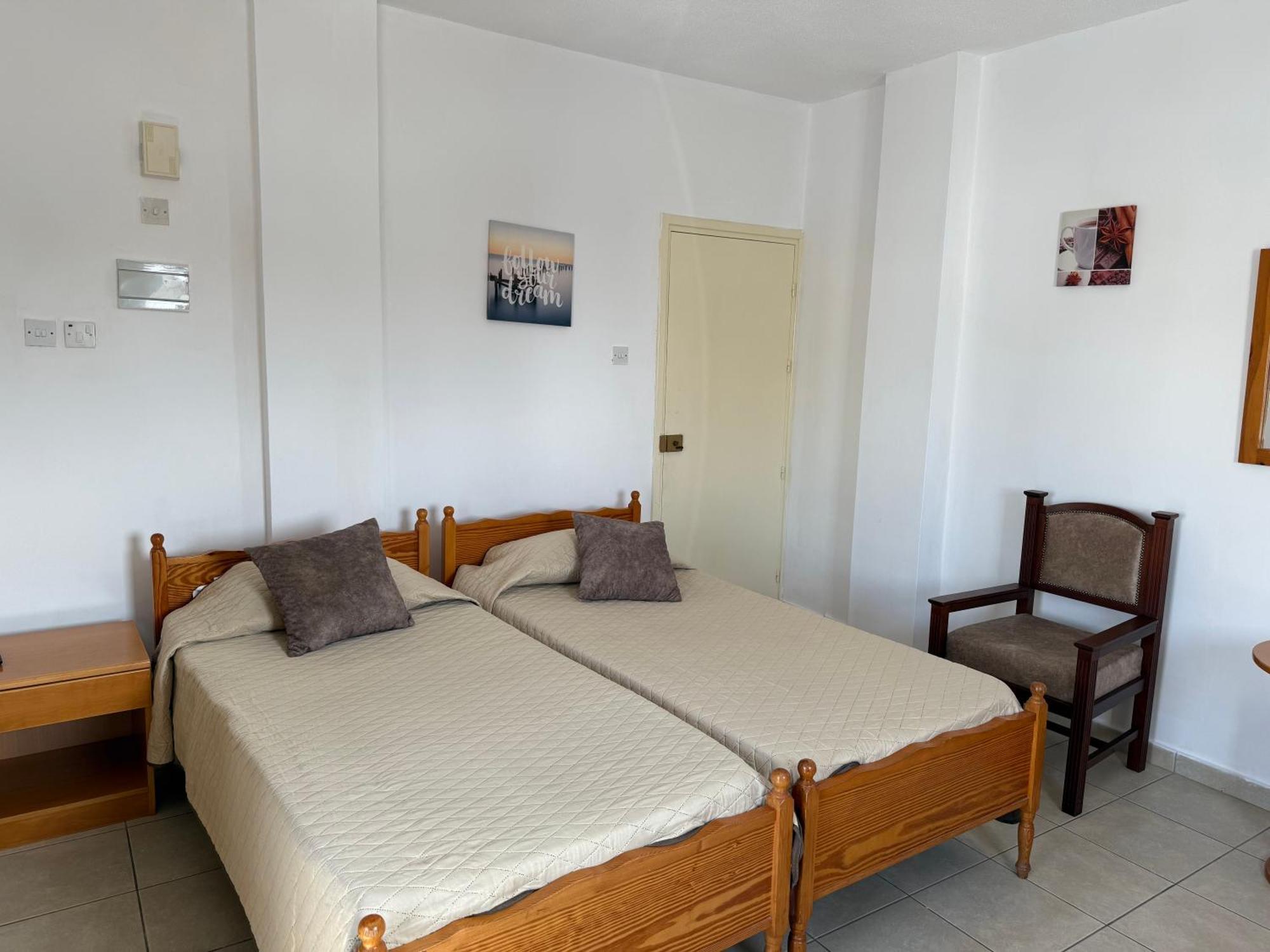 Terpsithea Apartments Aya Napa Dış mekan fotoğraf